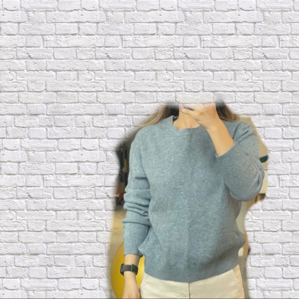 Uniqlo wool sweater
